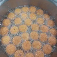 همکار در فلافلی و فست فودی