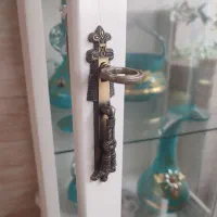 ویترین سه طبقه هالوژن دار|بوفه، ویترین، کنسول|رشت, جماران|دیوار