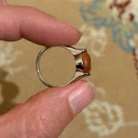 انگشتر زیبا و شیک کاملا نو با جعبه