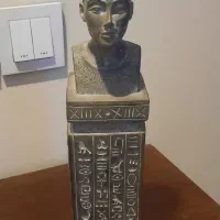 تندیس مصری نفرتیتی|کلکسیون اشیاء عتیقه|تهران, باغ فیض|دیوار