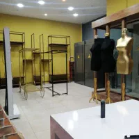 فروش دکور ویترین پوشاک زنانه