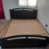 تخت دونفره کاملا سالم رنگ قهوه ای