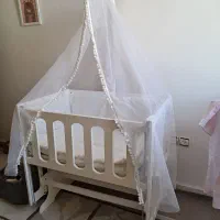 تخت چوبی نوزادی نو