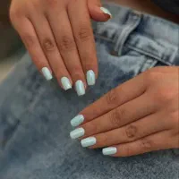 ارائه انواع خدمات ناخن