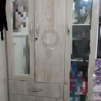 فرش. کمد