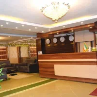 مجموعه-اقامتی3طبقه-با-13-تا-سوئیت-فول-پشت-هتل-قصر