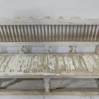 مبل سه نفره قدیمی