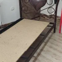 تخت یک نفره فلزی|تخت و سرویس خواب|اسکو, |دیوار