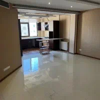 شهرارا ۹۲ متر ۸ سال ساخت طبقه ۴ افتاب رو