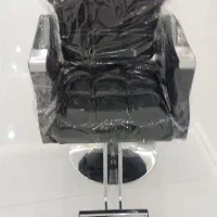 صندلی و سر شور آرایشگاه