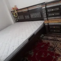 تخت دو نفره  چوب با کف چوب سالم.خوشخواب تمیز|تخت و سرویس خواب|شیروان (خراسان), |دیوار