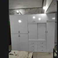 کمدهای دیواری پیشساخته همراه با جا رختخوابی