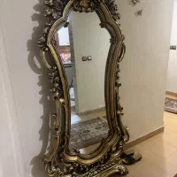 یکعددآینه شیک وسلطنتی همراه بامیز