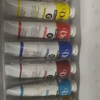 رنگ روغنی برای طراحی روی بوم نقاشی