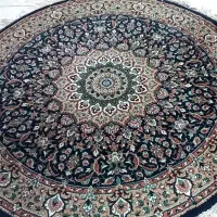 دو قالیچه ی گرد بسیار زیبا و نو