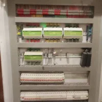 دفتر فنی و مهندسی تاسیسات برق ساختمان وخورشیدی دنا