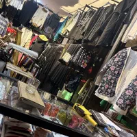 فروش لوازم و اجناس مغازه پوشاکی به دلیل مهاجرت