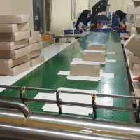 استخدام نیروی کار ساده در کارگاه تولید جعبه