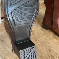 بوت بلند چرم طبیعی سایز ۳۶ کاملا نو نو