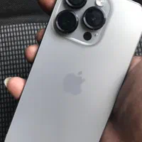 اپل iPhone 15 Pro با حافظهٔ ۱۲۸ گیگابایت