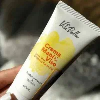 کرم موم عسل جوانه گندم