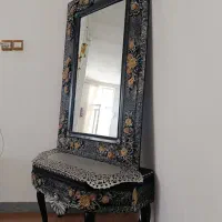 آیینه و کنسول