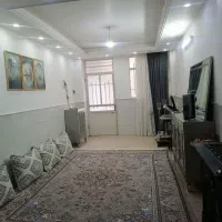 خانه همکف حیاط دار