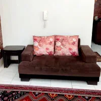 مبل مبلمان همراه با عسلی و گل میز گلمیز در حد نو|مبلمان خانگی و میز عسلی|صدرا-فارس, فاز ۱|دیوار