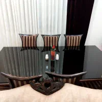 میز ناهار خوری هشت نفره