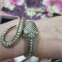 ساعت دستبند ماری مارک GUCCI بسیار زیبااصل نگین دار