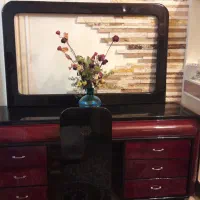 سرویس خواب دو نفره تخت و میز آرایش و پاتختی