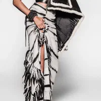 مدل. مدلینگ پوشاک بانوان