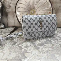 کیف|کیف، کفش، کمربند|فلاورجان, |دیوار