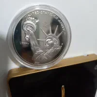 سکه روکش نقره ۹۹۹ لیبرتی آمریکا مرکزی.