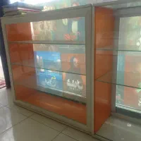 ویترین وصندلی