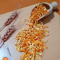 پوست پرتقال خشک شده