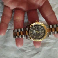 ساعت نو استفاده نشده باطریش تموم شده به شرط سالم