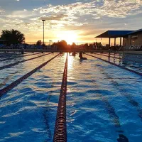 اموزش شنا کودکان دختران و بانوان