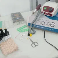 وسایل کاشت ناخن همراه با هدیه