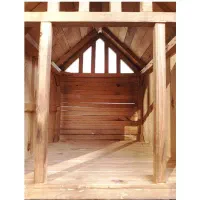 خونه سگ کوچک چوبی