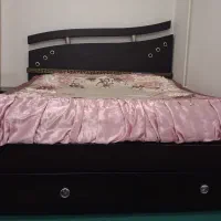 تخت خواب و روتختی دو نفره