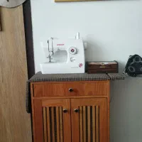 میز اتو و کاناپه سه نفره