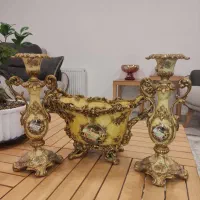 چینی و قابلمه و کریستال....