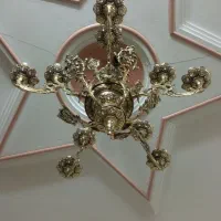 لوستر برنزی بسیار زیبا و نو و سلامت