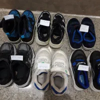 تعداد کفش بچگانه در حد نو