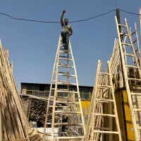 اجاره و فروش نردبان چوبی|مصالح و تجهیزات ساختمان|مشهد, یاغون آباد|دیوار