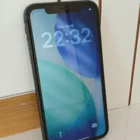 آیفون ۱۱ تک سیم