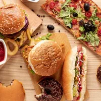 استخدام کمک اشپز و پیتزا گیر فست فود