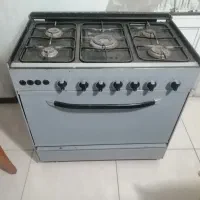 اجاق گاز فردار بسیار تمیز باتخفیف ویژه
