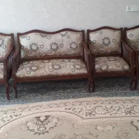 یک دست مبل ۶ نفره با۲ تاعسلی تمیزتمیز